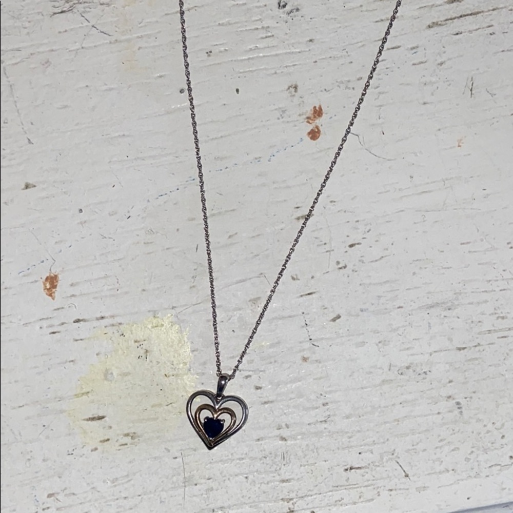 Super cute 2 layer heart necklace with pendent